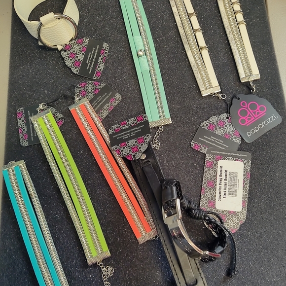 Paparazzi Bracelets - Picture 1 of 1